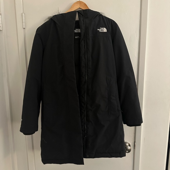 North Face Arctic Parka 550 in Black - Picture 5 of 6
